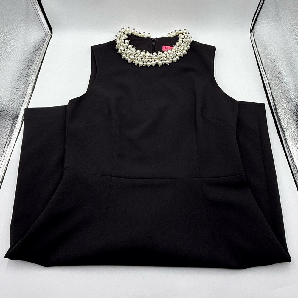 BETSEY JOHNSON Embellished Pearl Cluster Beaded Collar Shift Dress - Picture 3 of 9